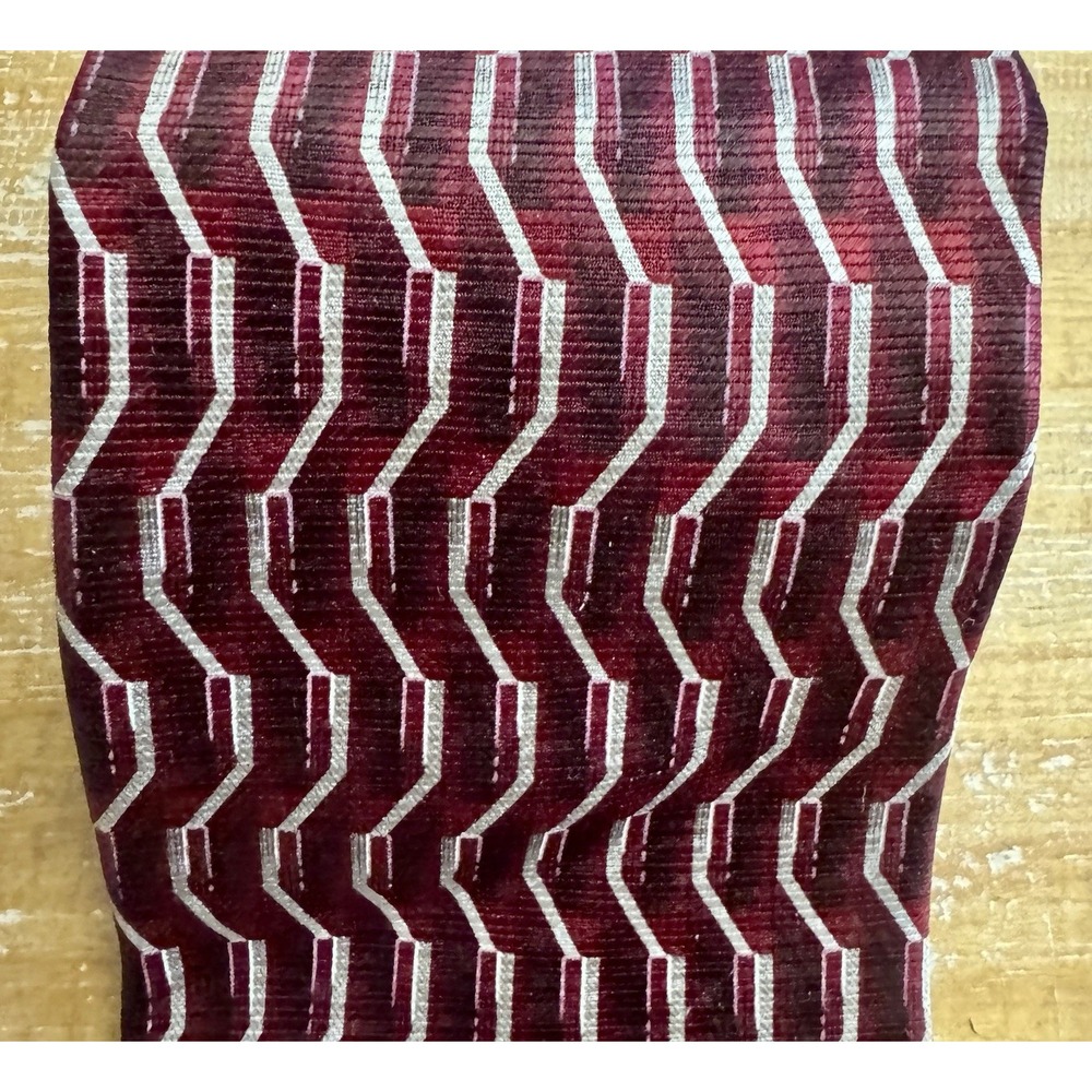 Gianfranco Ruffini 100% Silk Tie - Picture 2 of 6